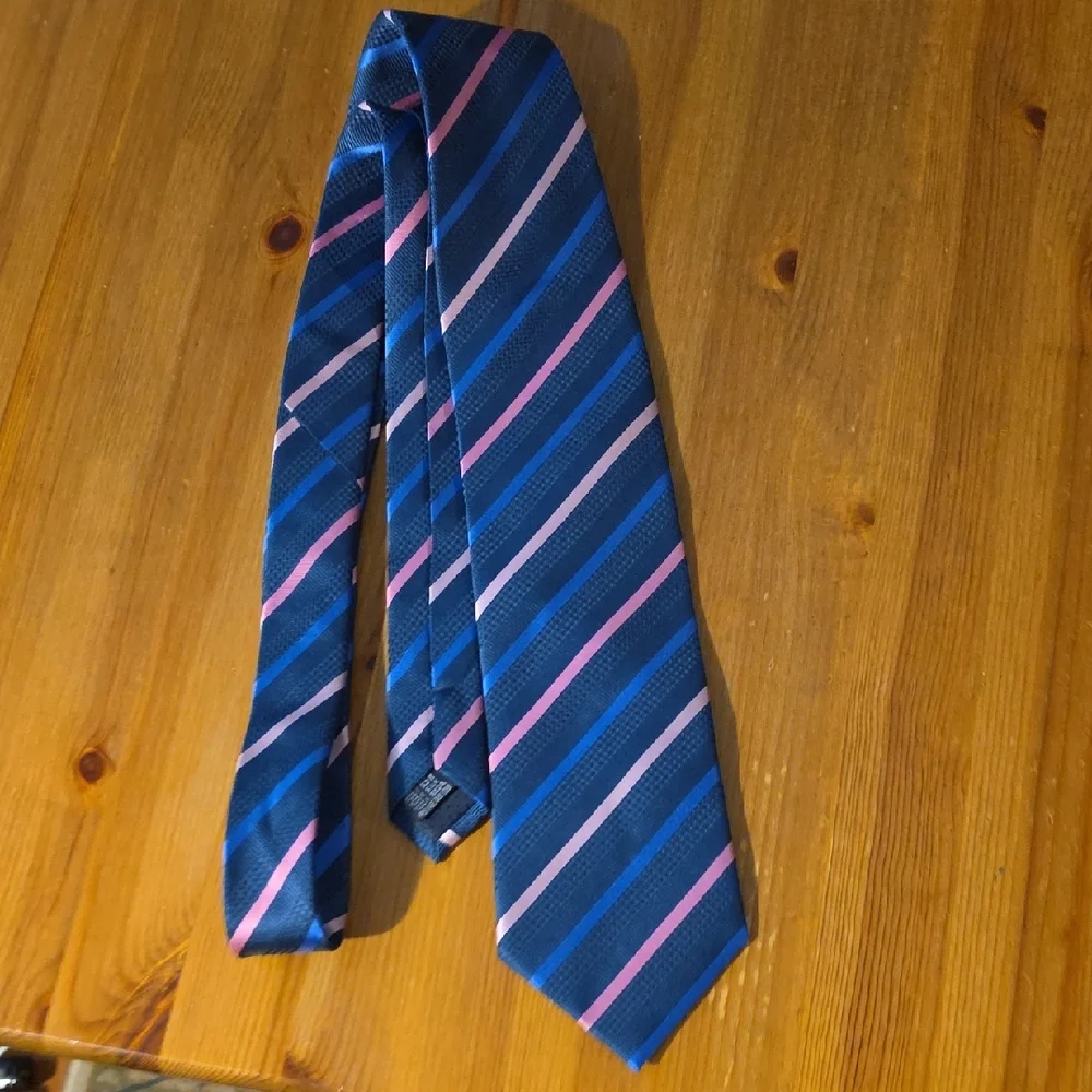 Venezia Navy and Pink Diagonal Striped Tie - Picture 8 of 11